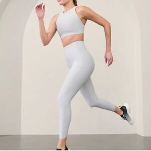 Athleta Pacesetter 7/8 Tight , Quartz Gray, Women's Size XS.